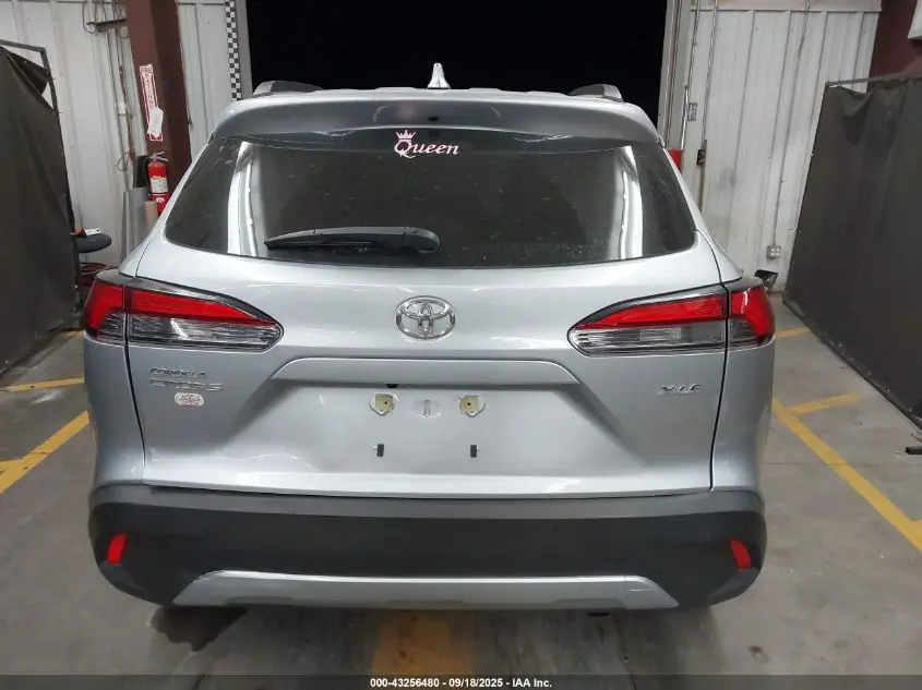 2024 TOYOTA COROLLA CROSS XLE