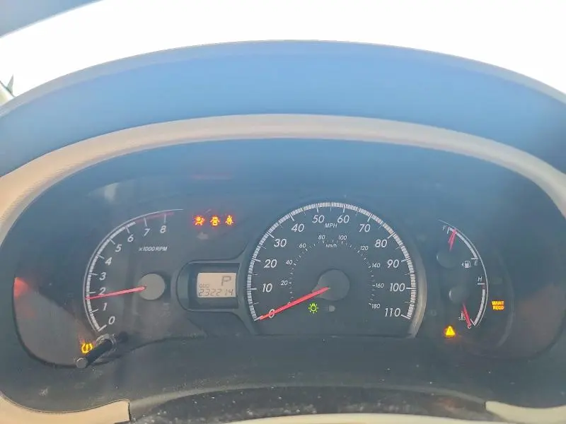 2011 TOYOTA SIENNA LE  