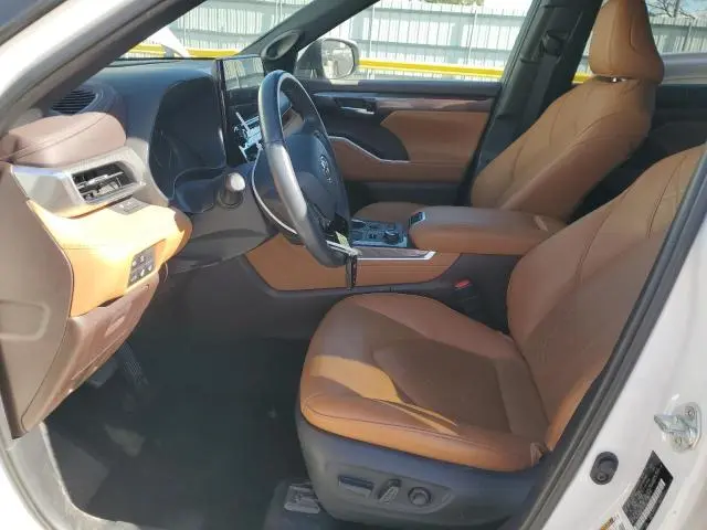 2020 TOYOTA HIGHLANDER PLATINUM  