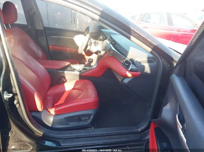 2019 TOYOTA CAMRY XSE