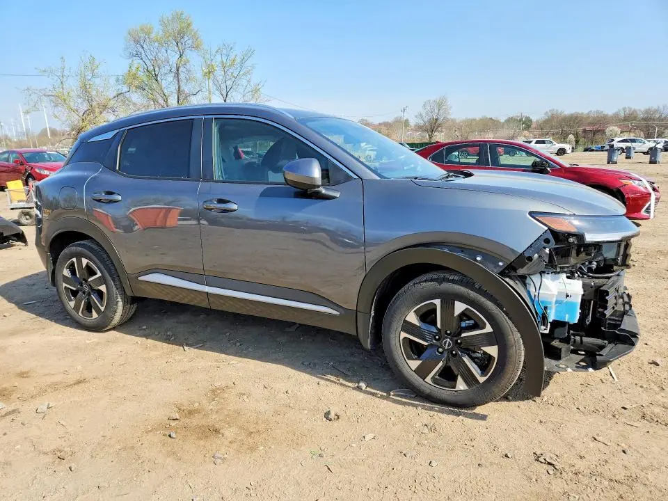 2025 NISSAN KICKS SV  