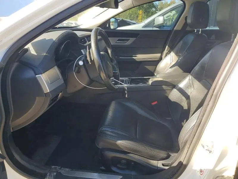 2018 JAGUAR XF PRESTIGE  