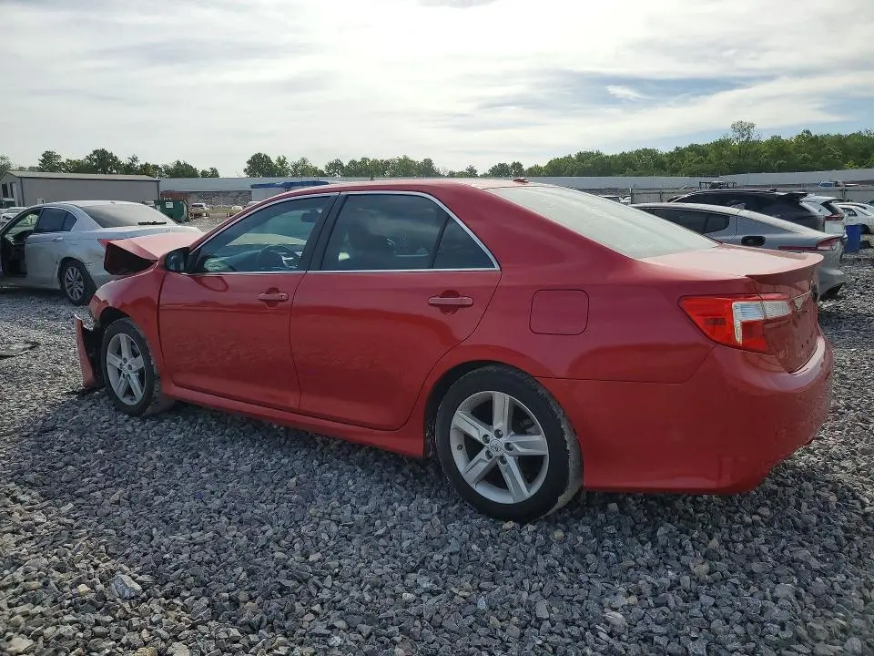 2012 TOYOTA CAMRY SE  