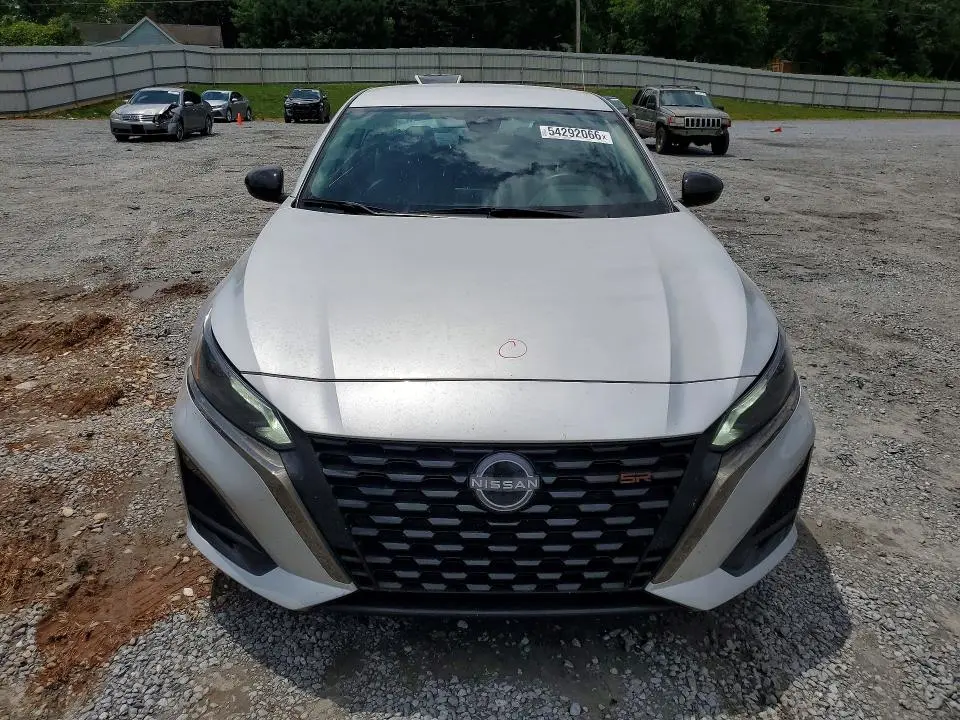 2025 NISSAN ALTIMA SR  