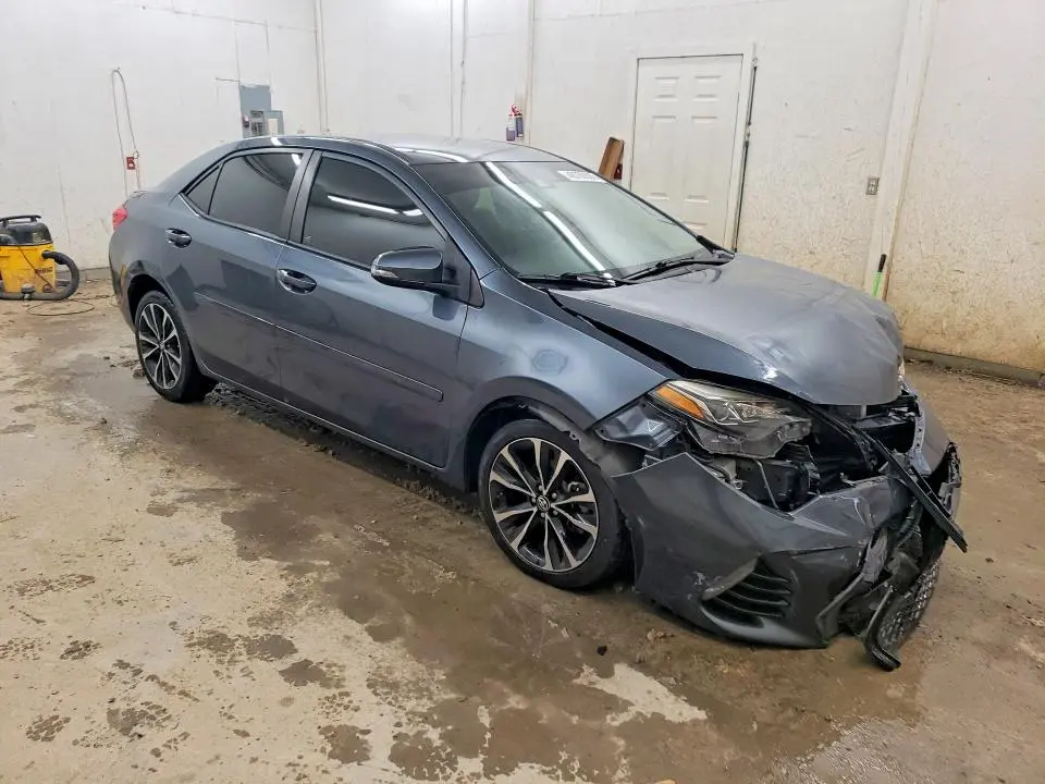 2017 TOYOTA COROLLA SE  