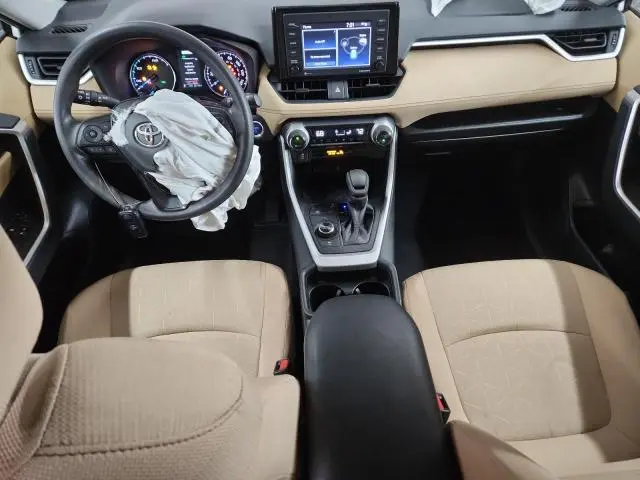 2021 TOYOTA RAV4 XLE  