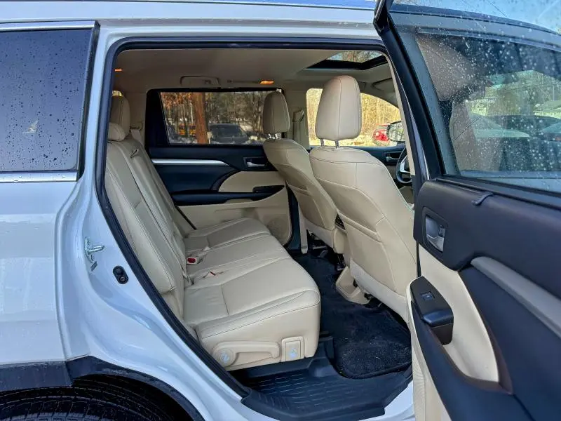 2014 TOYOTA HIGHLANDER XLE  