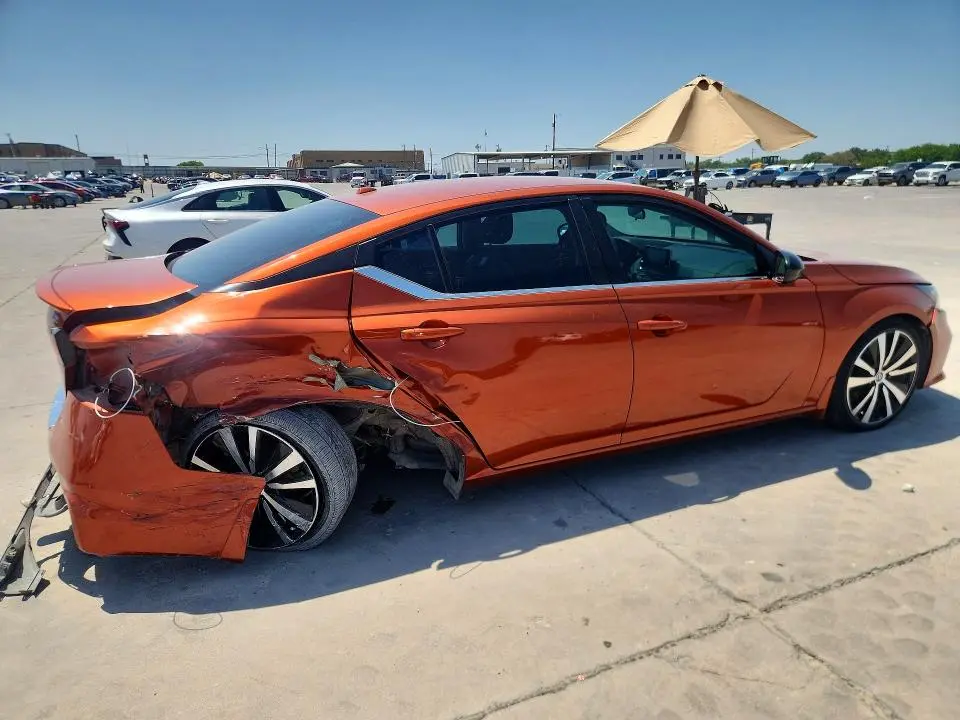 2021 NISSAN ALTIMA SR  