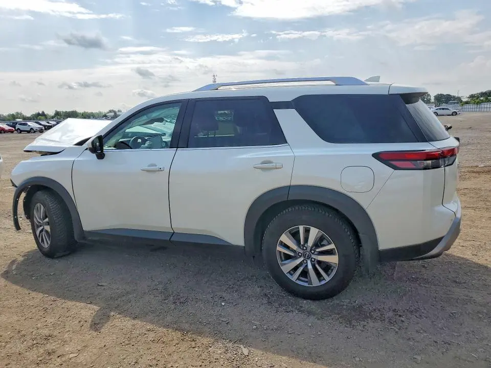 2023 NISSAN PATHFINDER SL  