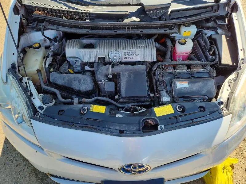 2013 TOYOTA PRIUS THREE  