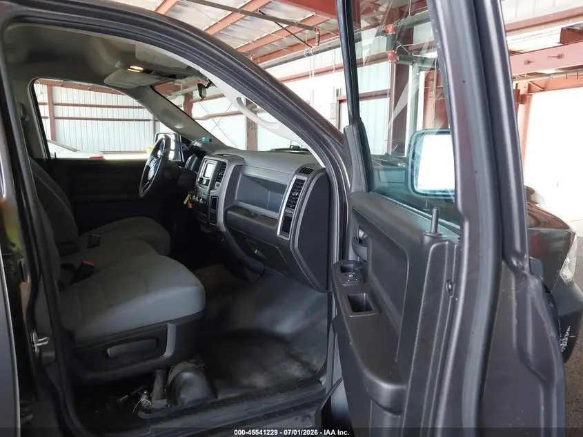2019 RAM 1500 CLASSIC TRADESMAN  4X2 6'4 BOX