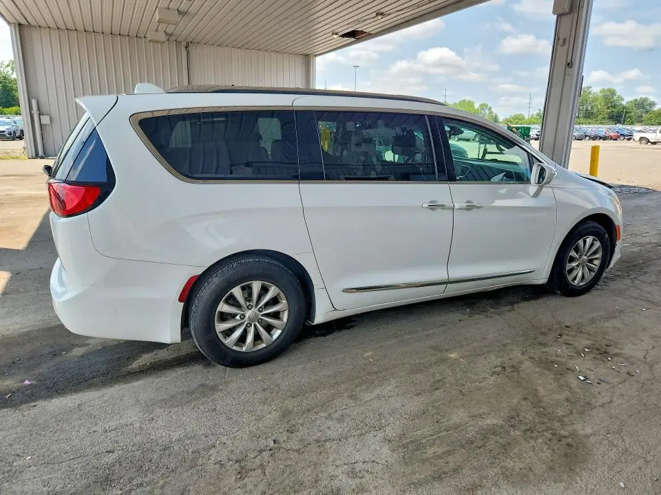 2019 CHRYSLER PACIFICA TOURING L  