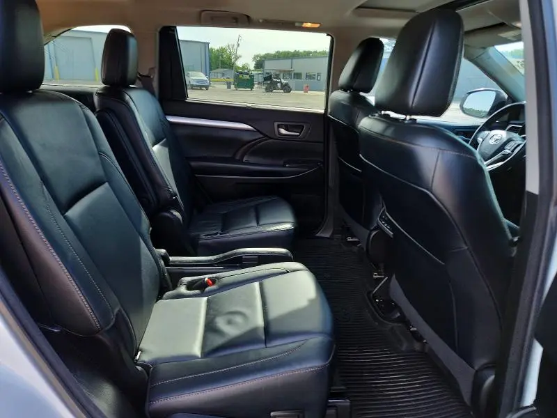 2018 TOYOTA HIGHLANDER XLE  