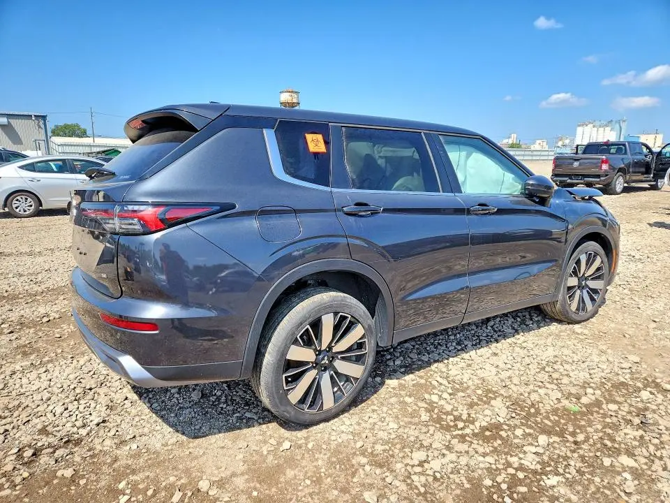 2025 MITSUBISHI OUTLANDER SE  