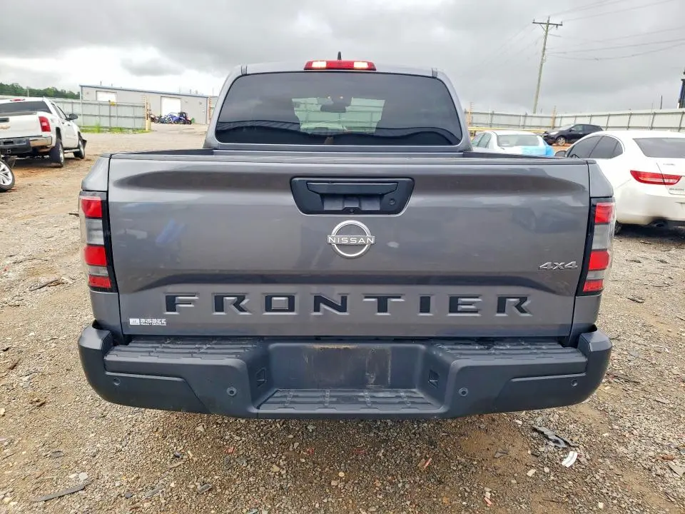 2023 NISSAN FRONTIER S  