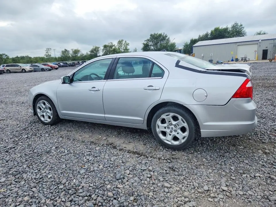 2011 FORD FUSION SE  