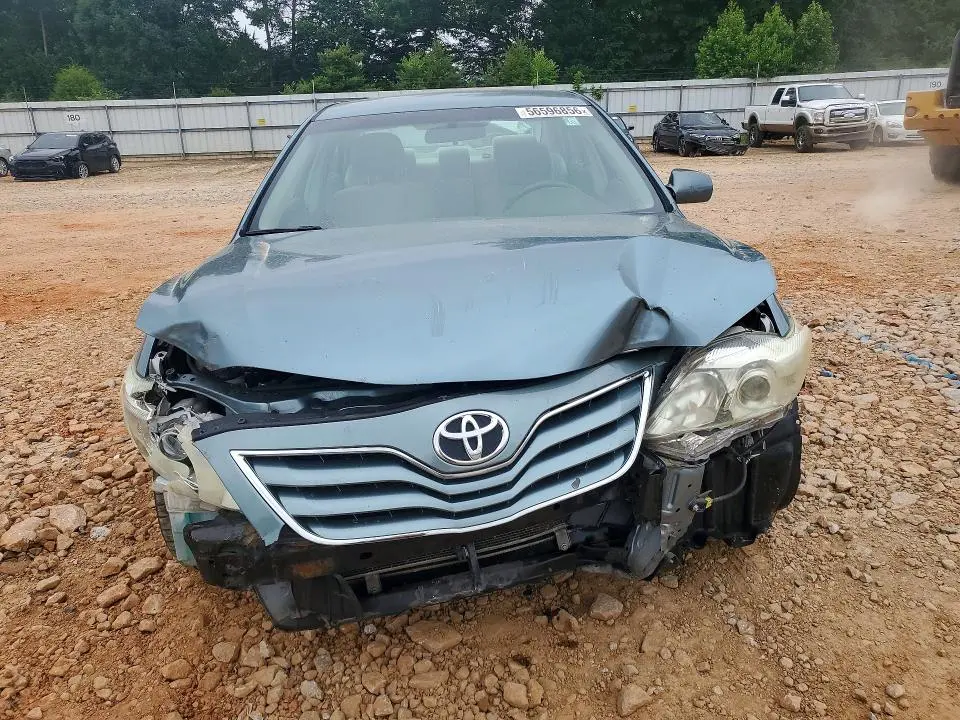 2010 TOYOTA CAMRY LE  