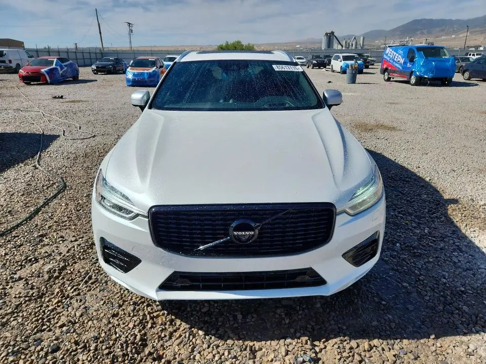 2018 VOLVO XC60 T6 R-DESIGN  
