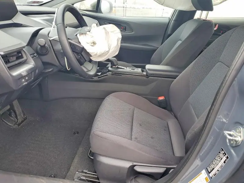 2024 TOYOTA PRIUS LE  