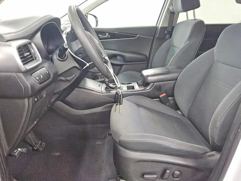 2019 KIA SORENTO LX V6  