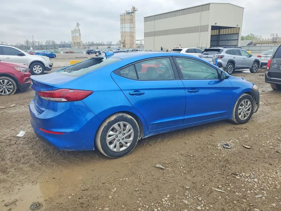 2017 HYUNDAI ELANTRA SE  