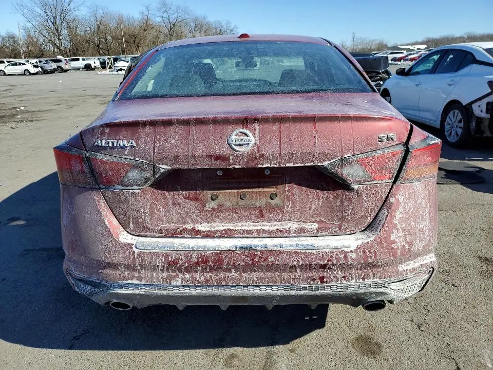 2021 NISSAN ALTIMA SR  