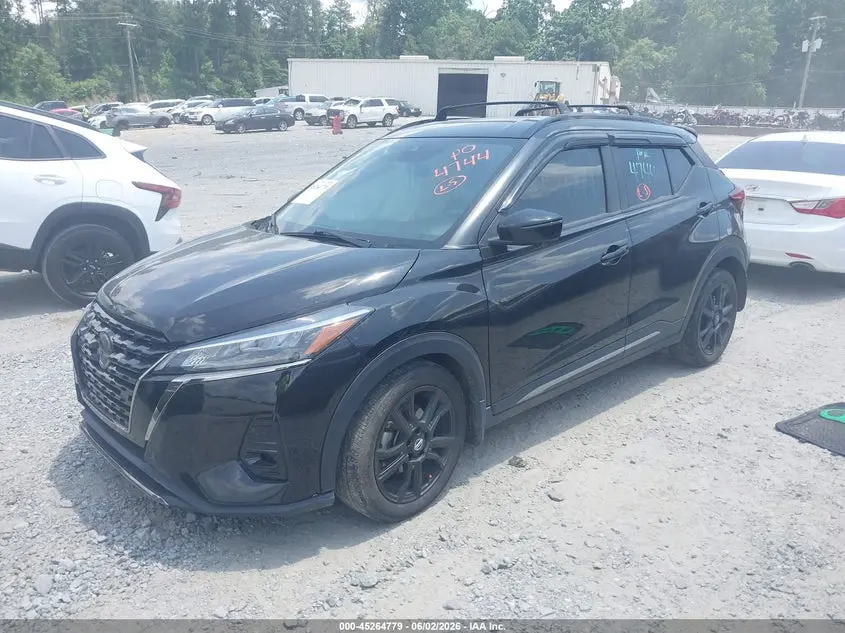 2021 NISSAN KICKS SR XTRONIC CVT