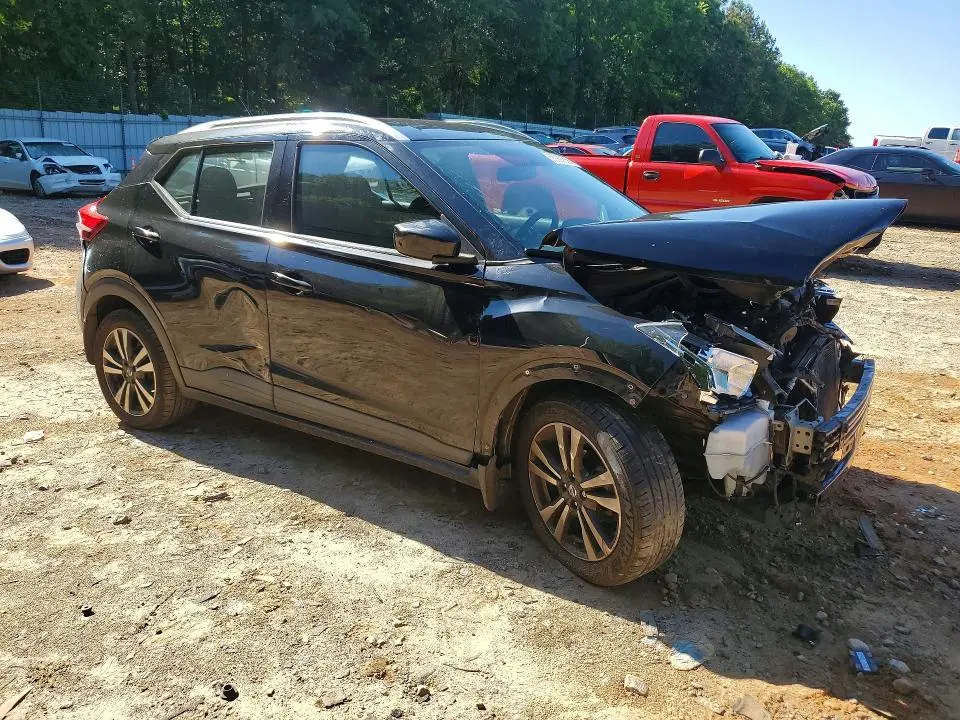 2018 NISSAN KICKS S  