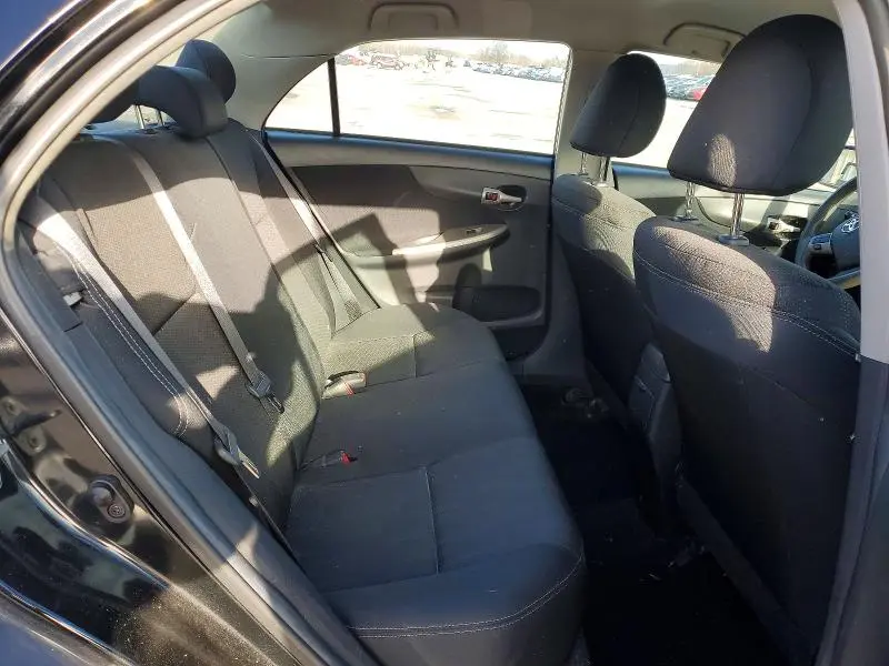 2013 TOYOTA COROLLA BASE  