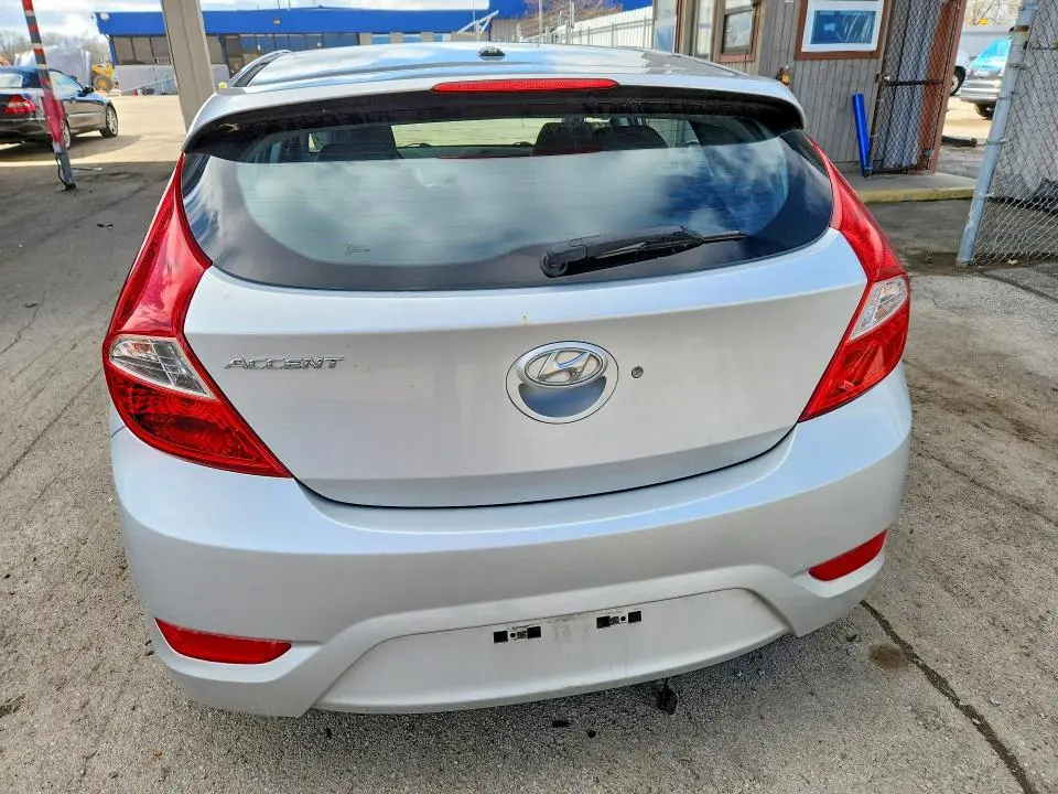 2014 HYUNDAI ACCENT SE  