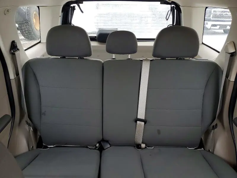 2011 FORD ESCAPE XLS  