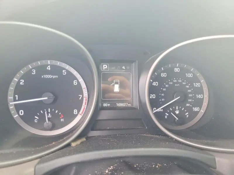 2018 HYUNDAI SANTA FE SE  