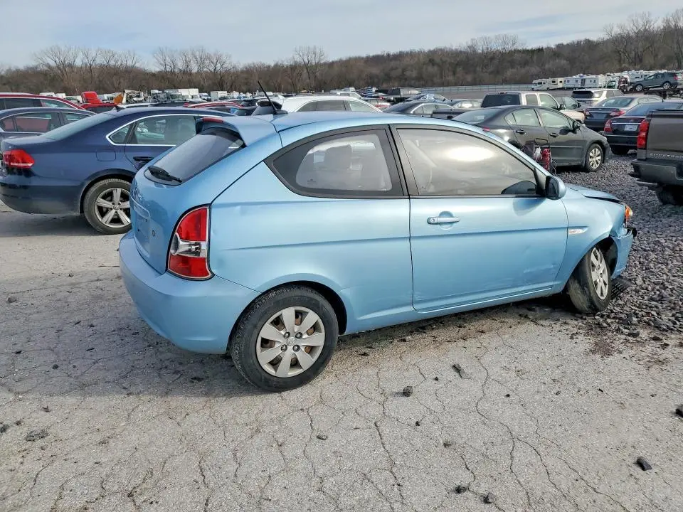 2011 HYUNDAI ACCENT GL  