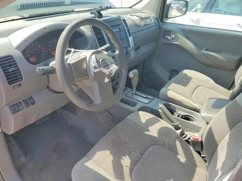 2010 NISSAN FRONTIER SE V6  