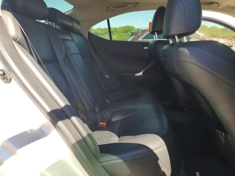2011 LEXUS IS 350  