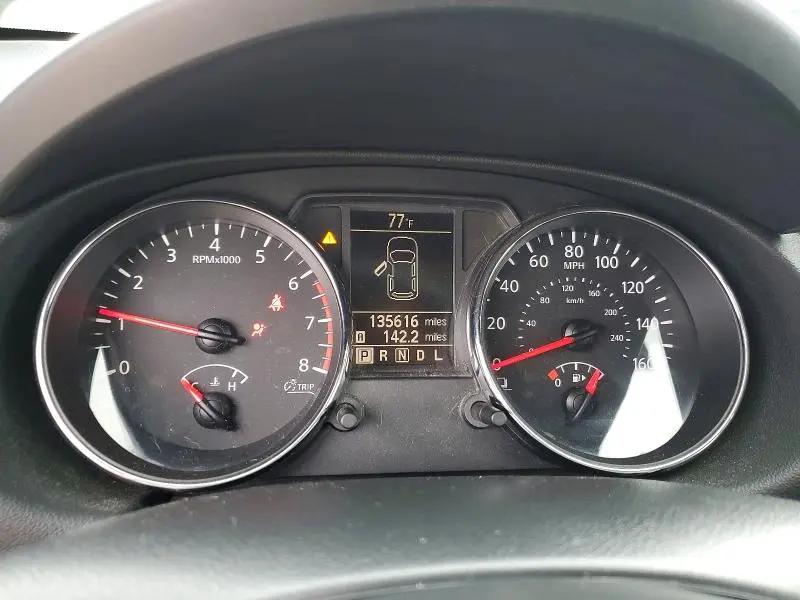 2011 NISSAN ROGUE S  