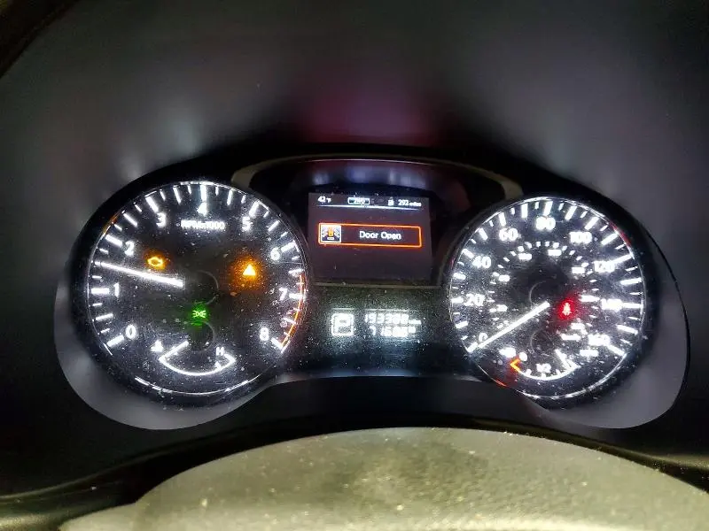 2015 NISSAN PATHFINDER SV  