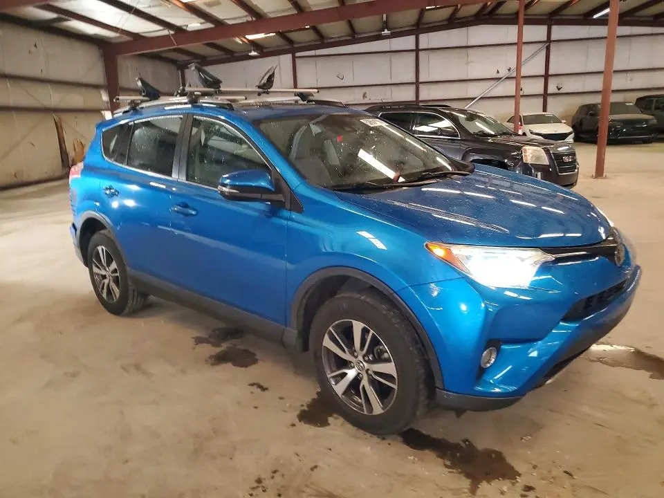 2018 TOYOTA RAV4 XLE  