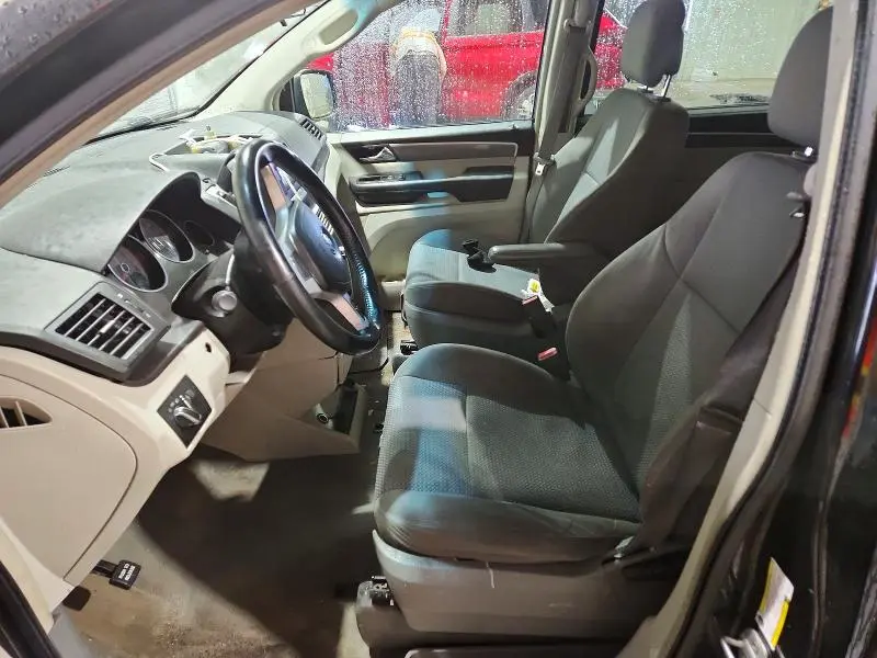 2012 VOLKSWAGEN ROUTAN S  