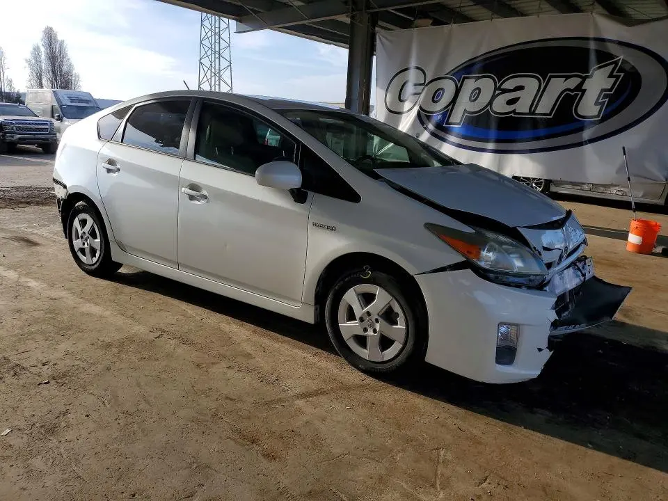 2011 TOYOTA PRIUS   