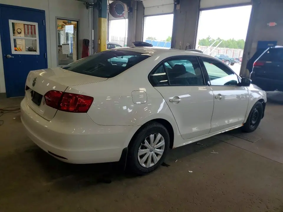 2012 VOLKSWAGEN JETTA BASE  