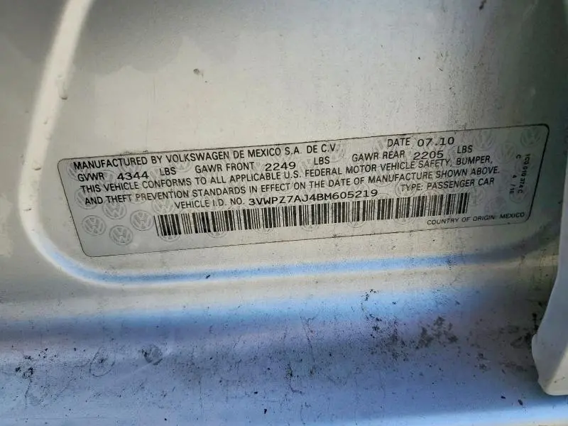 2011 VOLKSWAGEN JETTA S/SE  