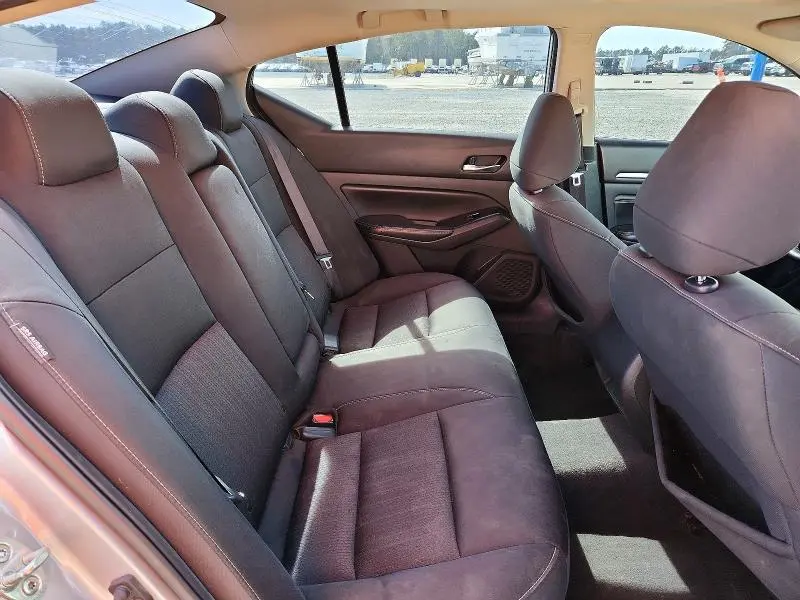 2021 NISSAN ALTIMA SV  