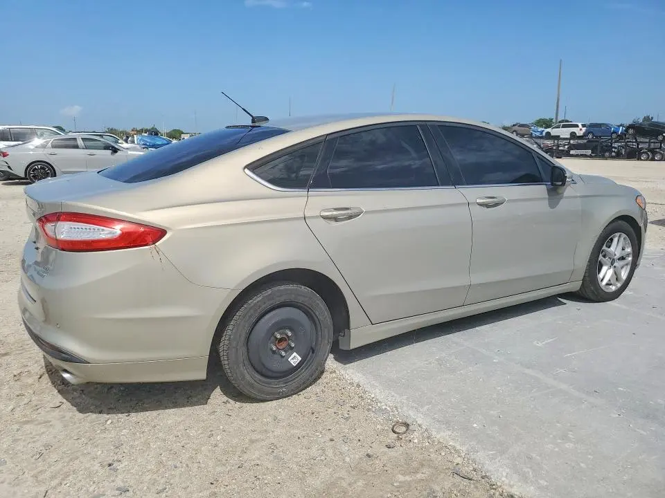 2015 FORD FUSION SE  