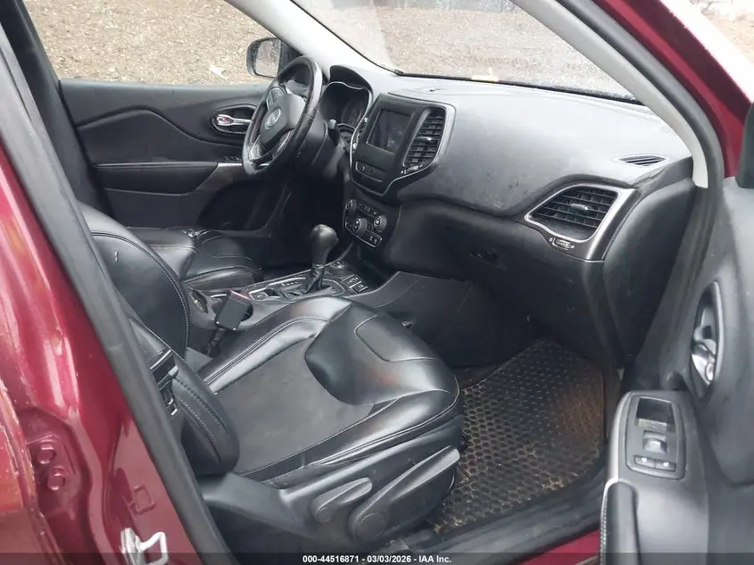 2019 JEEP CHEROKEE LATITUDE PLUS 4X4