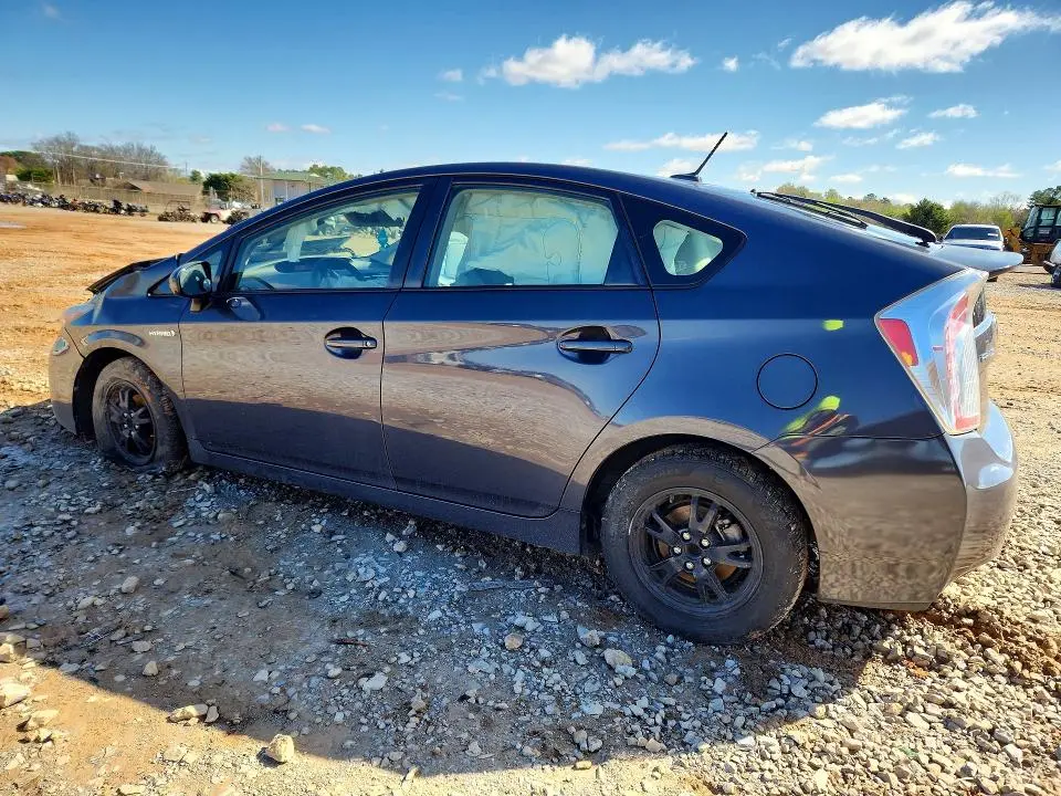 2014 TOYOTA PRIUS THREE  
