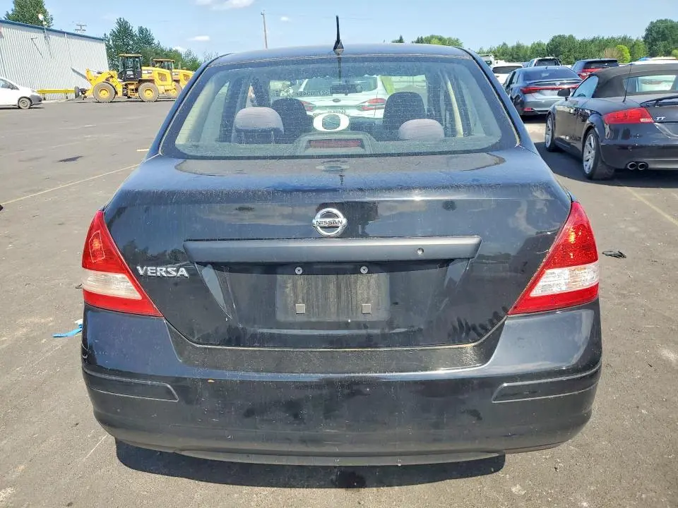 2011 NISSAN VERSA 1.6 BASE  