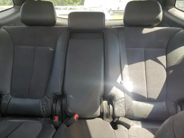 2011 HYUNDAI SANTA FE SE  