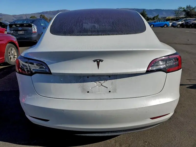 2017 TESLA MODEL 3   
