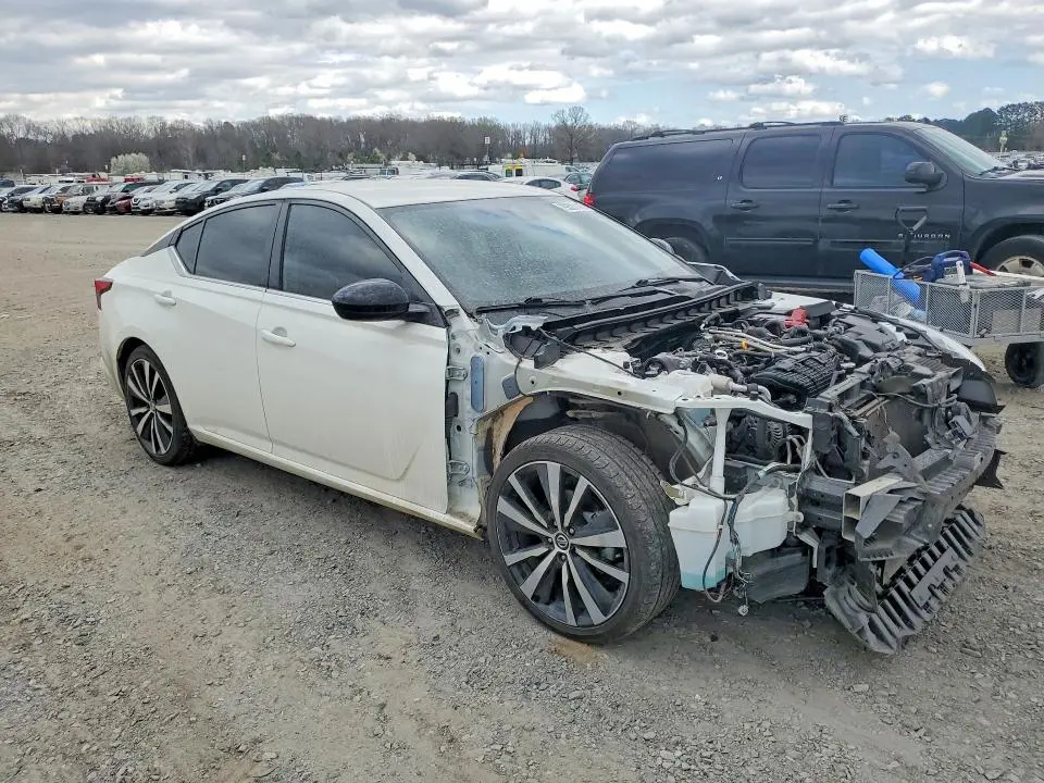 2021 NISSAN ALTIMA 2.5 SR  